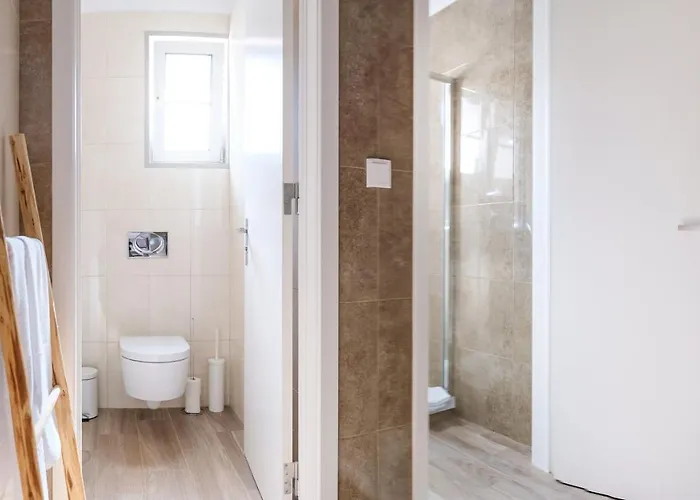 ゲストハウス 4u Airport リスボン